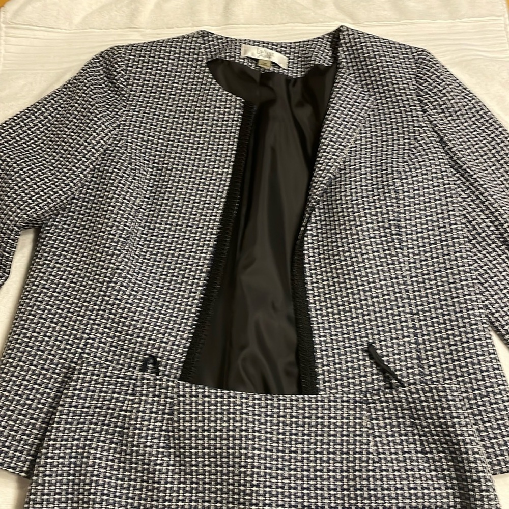 Women’s Petite Le Suit